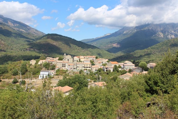 Village de Cozzano en Corse du Sud